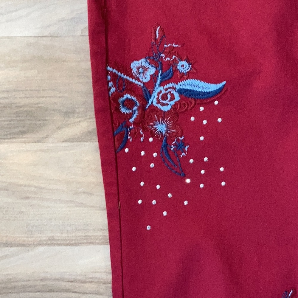 DG2 By Diane Gilman embroidered floral design Jean w/ stretch  size 10 - Picture 8 of 17